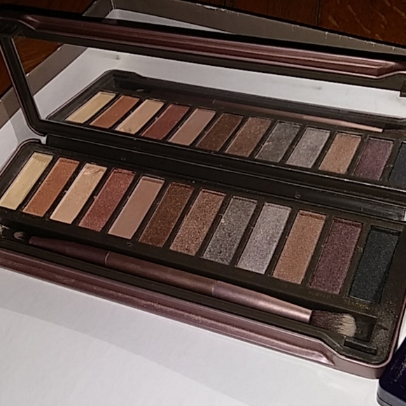 Urban Decay Too Faced stila & Maybelline Lott - Picture 2 of 7